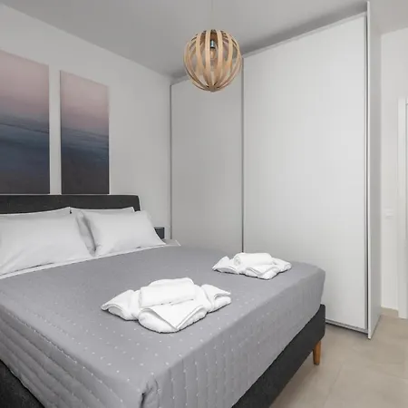 Rhodes Retreat & Getaway